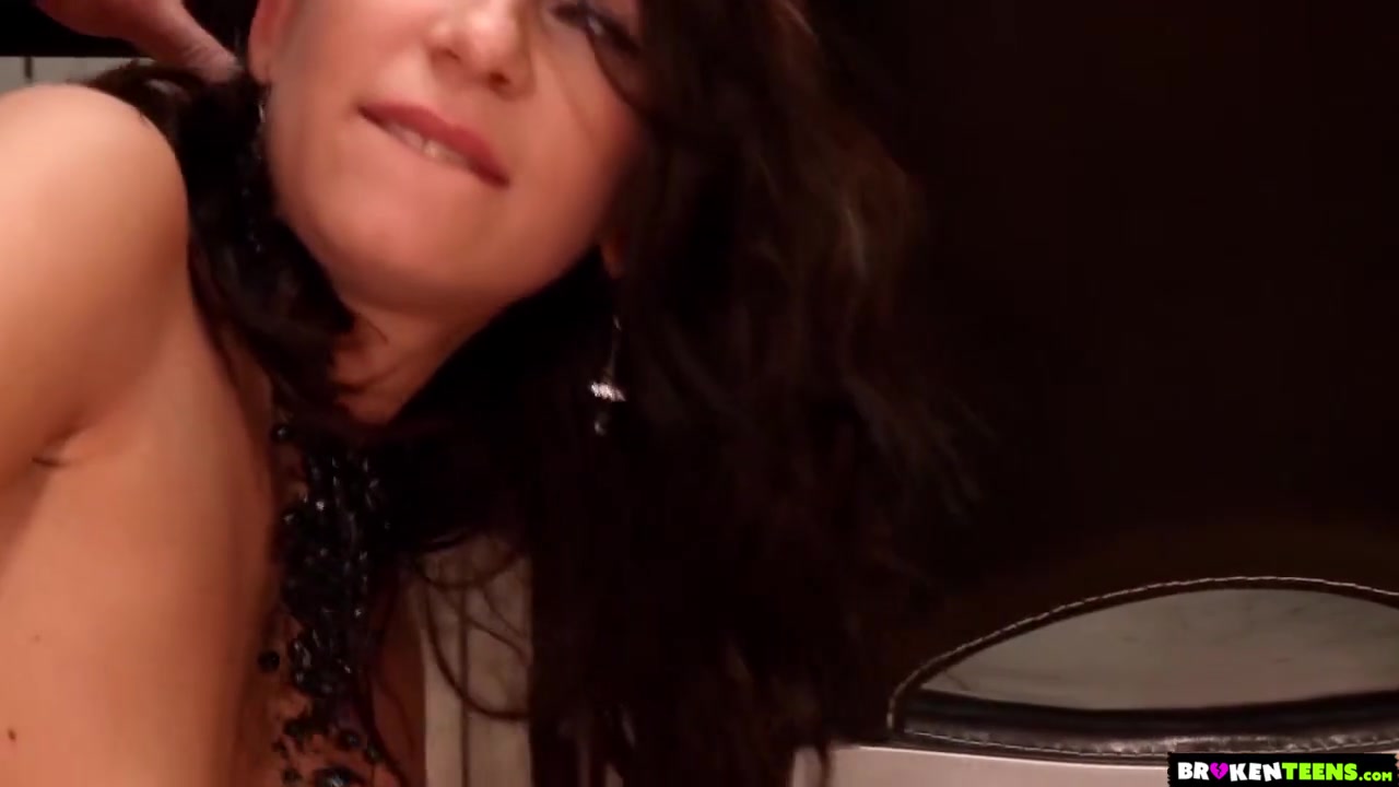 Pretty Rachel Evans Blows Her Boss