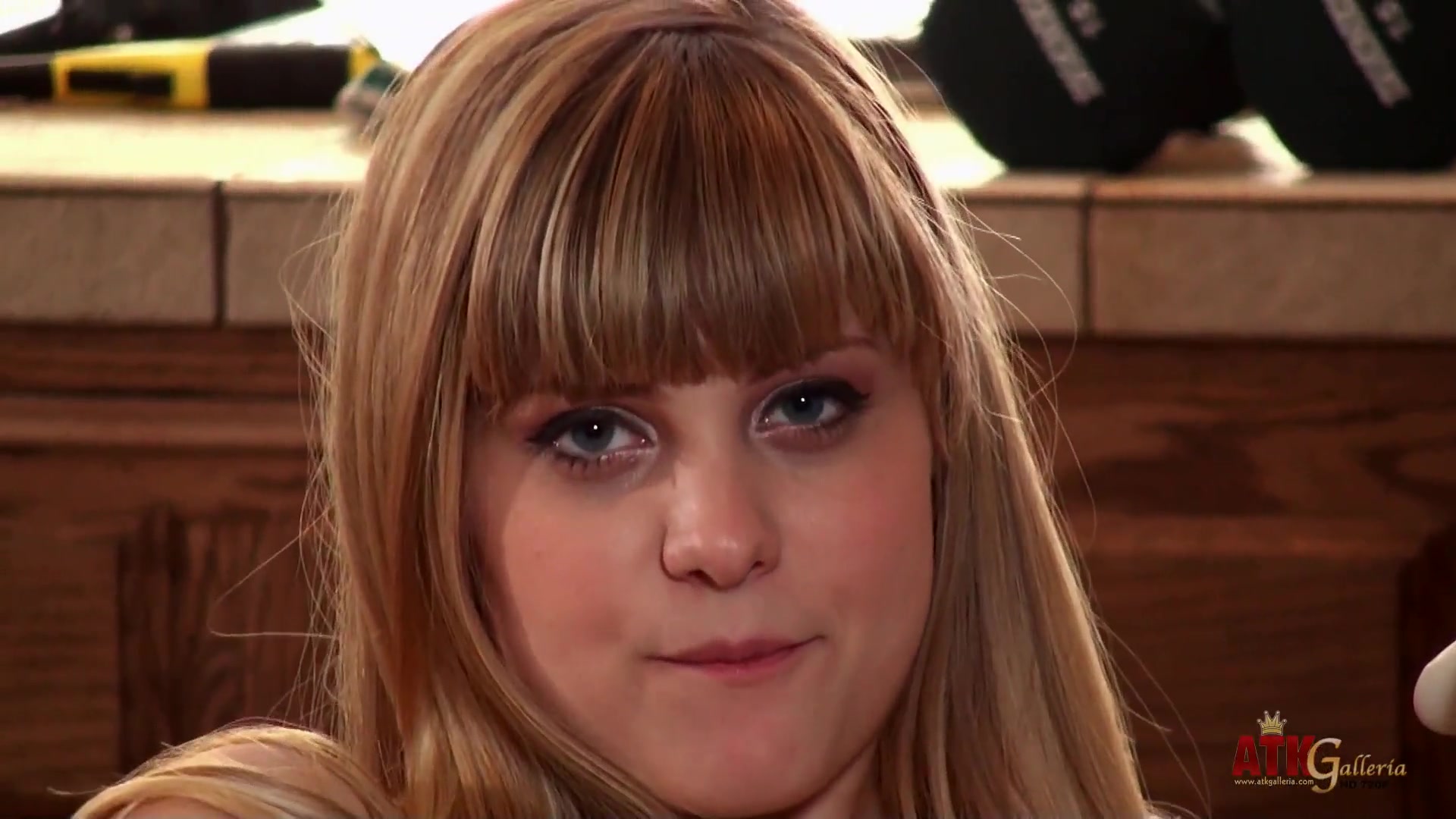 Very hot teen girl