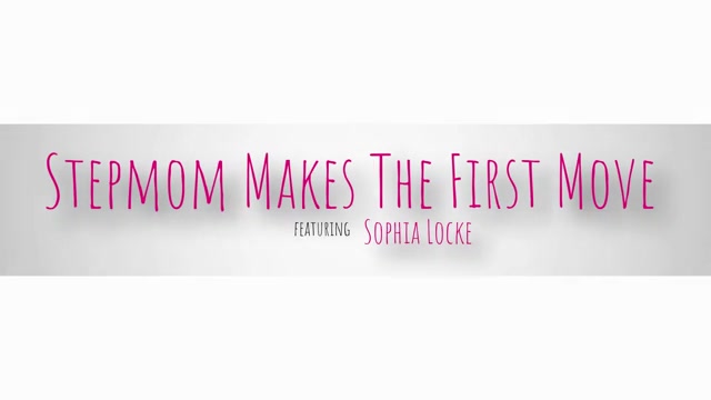 Stepmom Makes The First Move - S2:E9 - Momlover