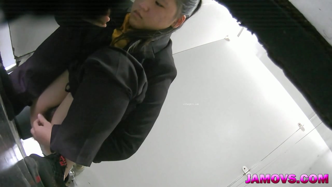 Hairly Asian teen 18+ pussy captured peeing
