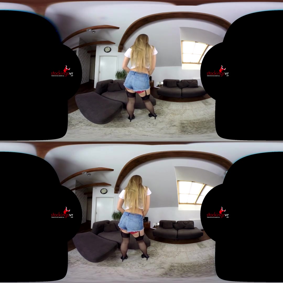 Alexis Crystal in Ecstasy Girl Alexis Crystal - StockingsVR