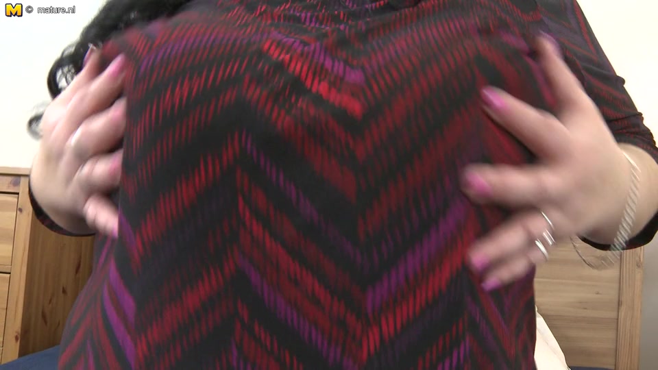 Huge Breasted Mature Lady Playing With Herself - MatureNL