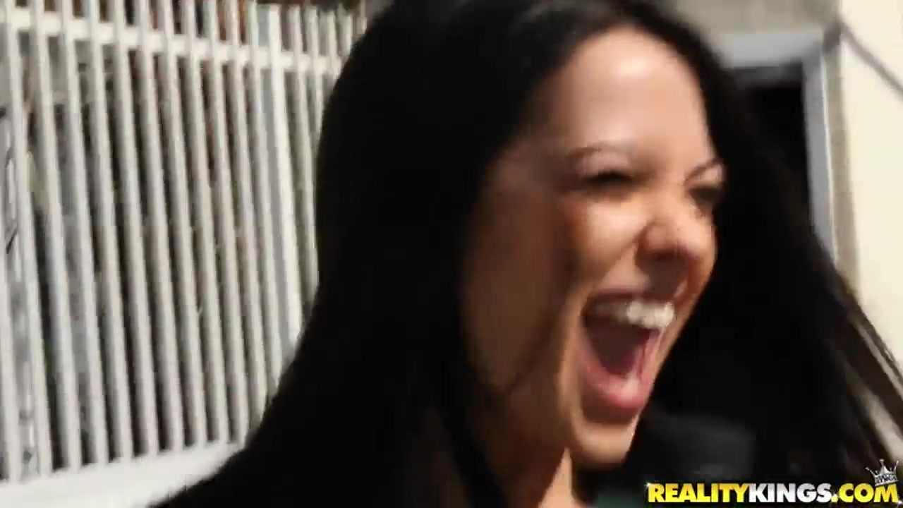 Sammie Spades looking for new fucking victims in the streets!