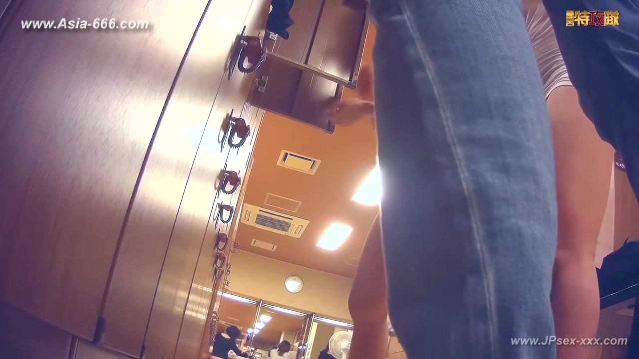 japanese public bathroom changeroom.97
