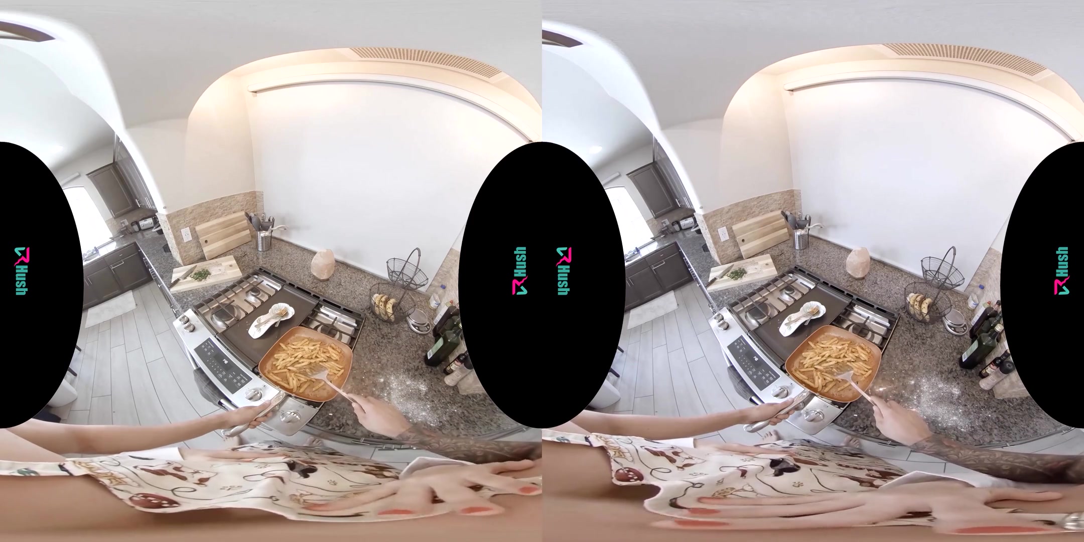I Told You Not To Cook Anymore! - Sexy Virtual Girlfriend in the Kitchen