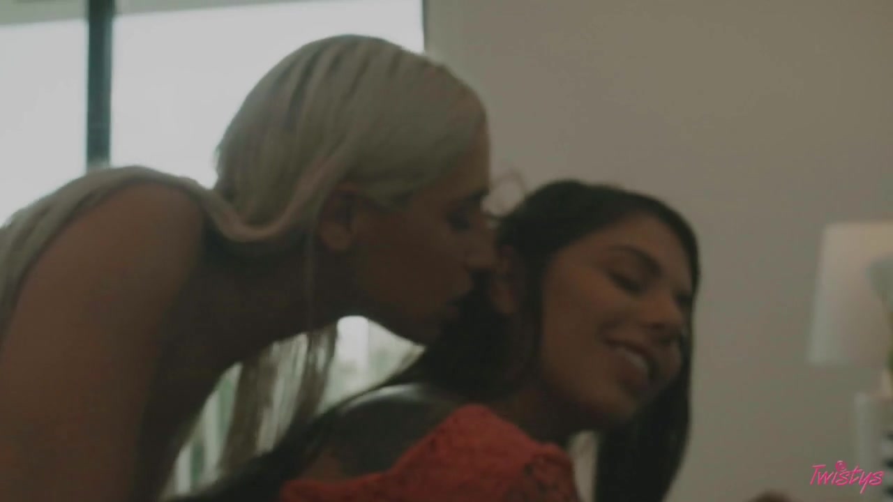Gina Valentina & Abella Danger in Grinding Ghosts - TwistysNetwork