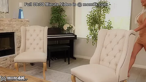 Helpful Step mom - Mom4k