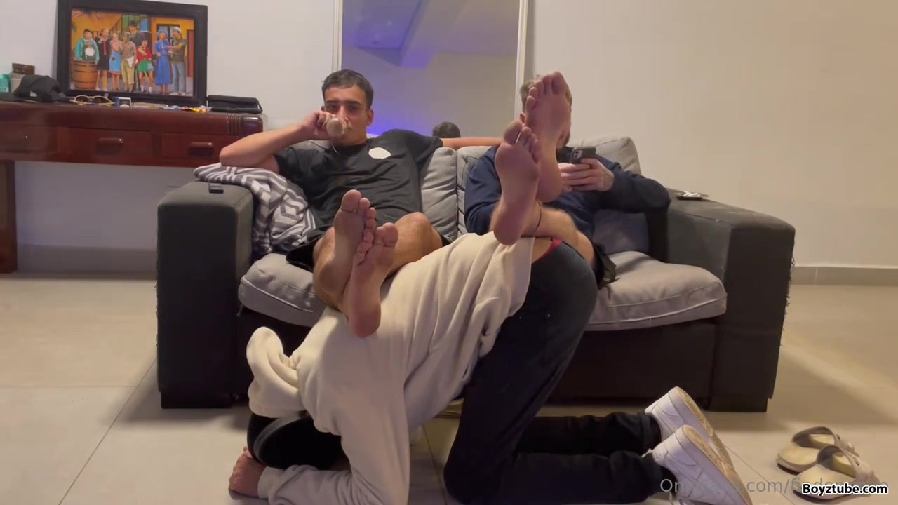 Smoking feet latino master spitting