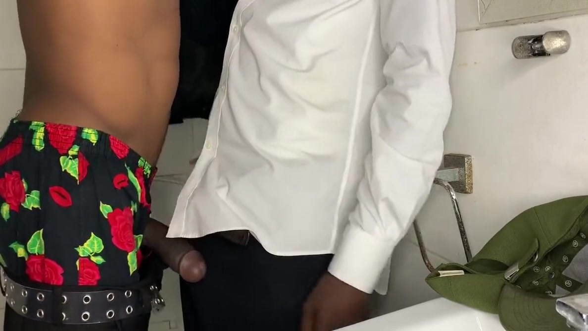Horny Africans Bathroom Fucks While On Duty