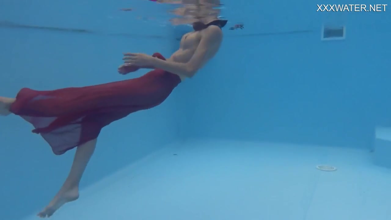 Hermione Ganger - Tiny Skinny Pornstar In The Pool