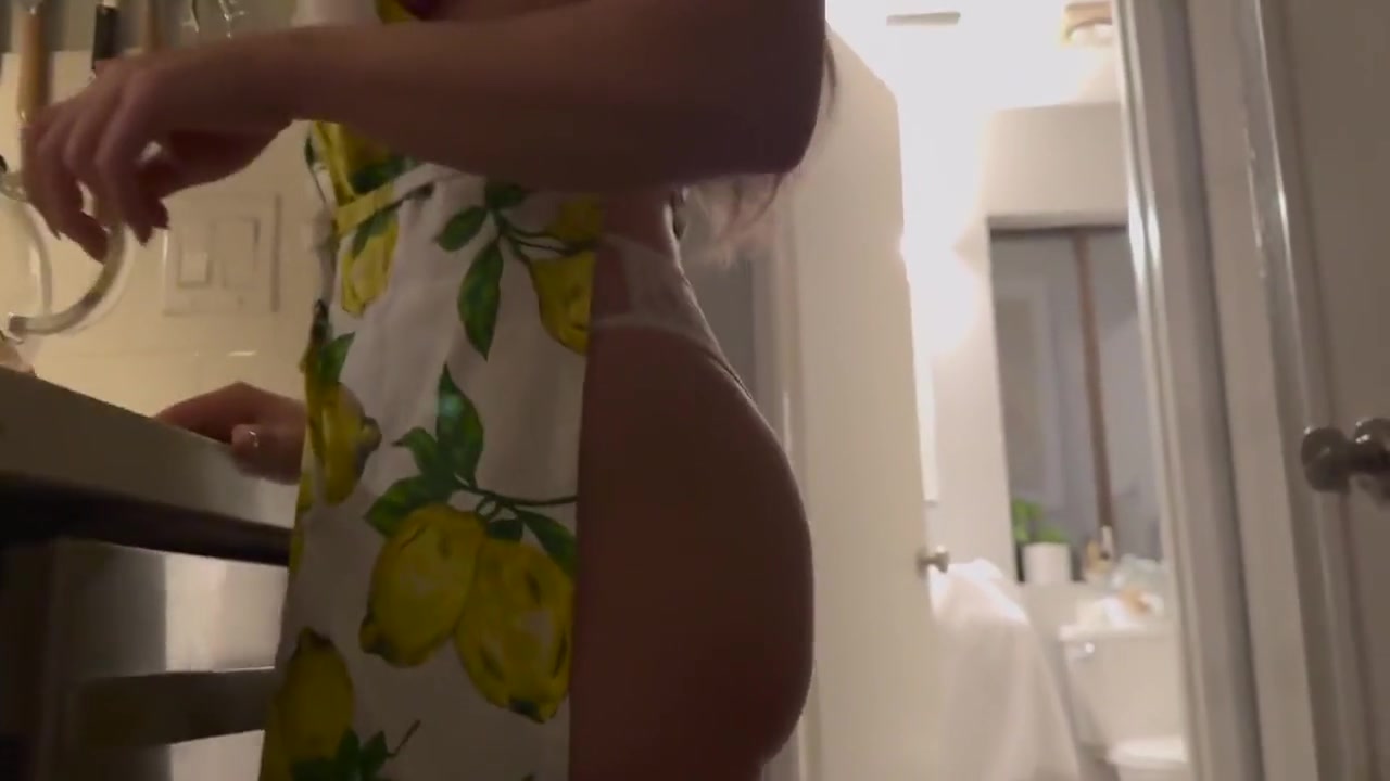 Gorgeous Blonde Housewife Fucked In The Kitchen