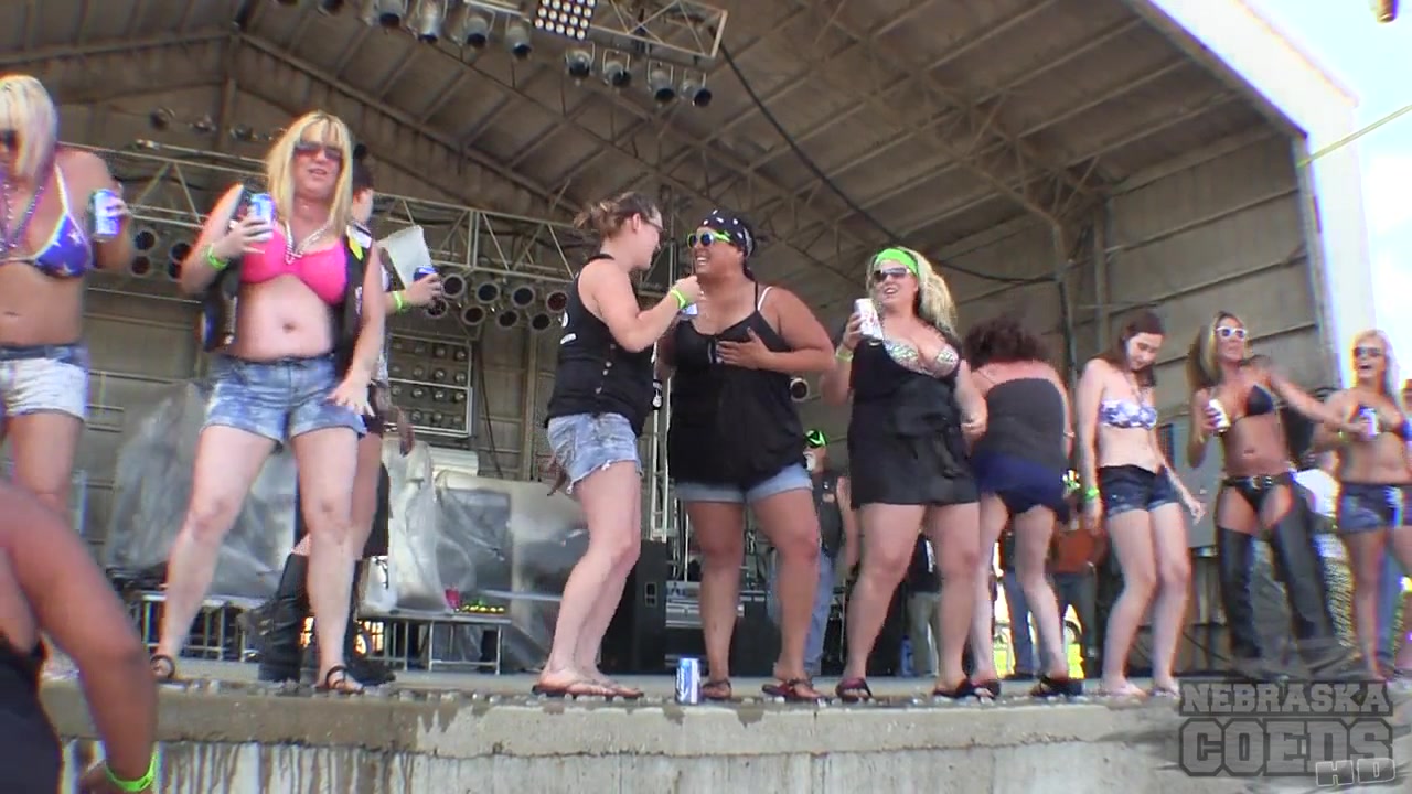 Sporty Young Girls Wet Tshirt Boob Contest at Abate 2014 Biker Rally Algona Iowa - NebraskaCoeds