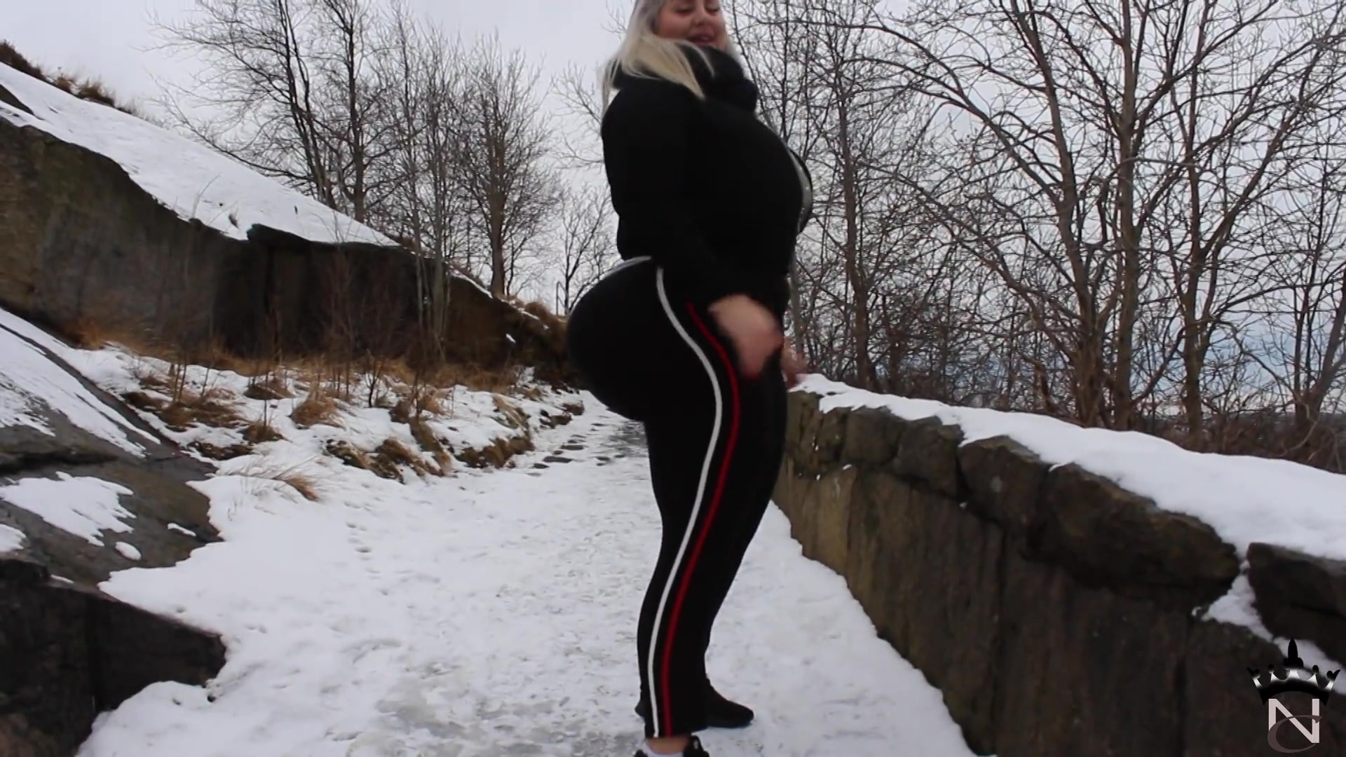 Outdoors Fun - Sex Movies Featuring Natasha Crown