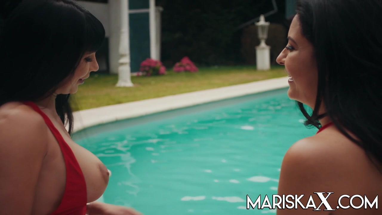 Hot Lesbian Scene Mariska - Valentina Ricci - MariskaX