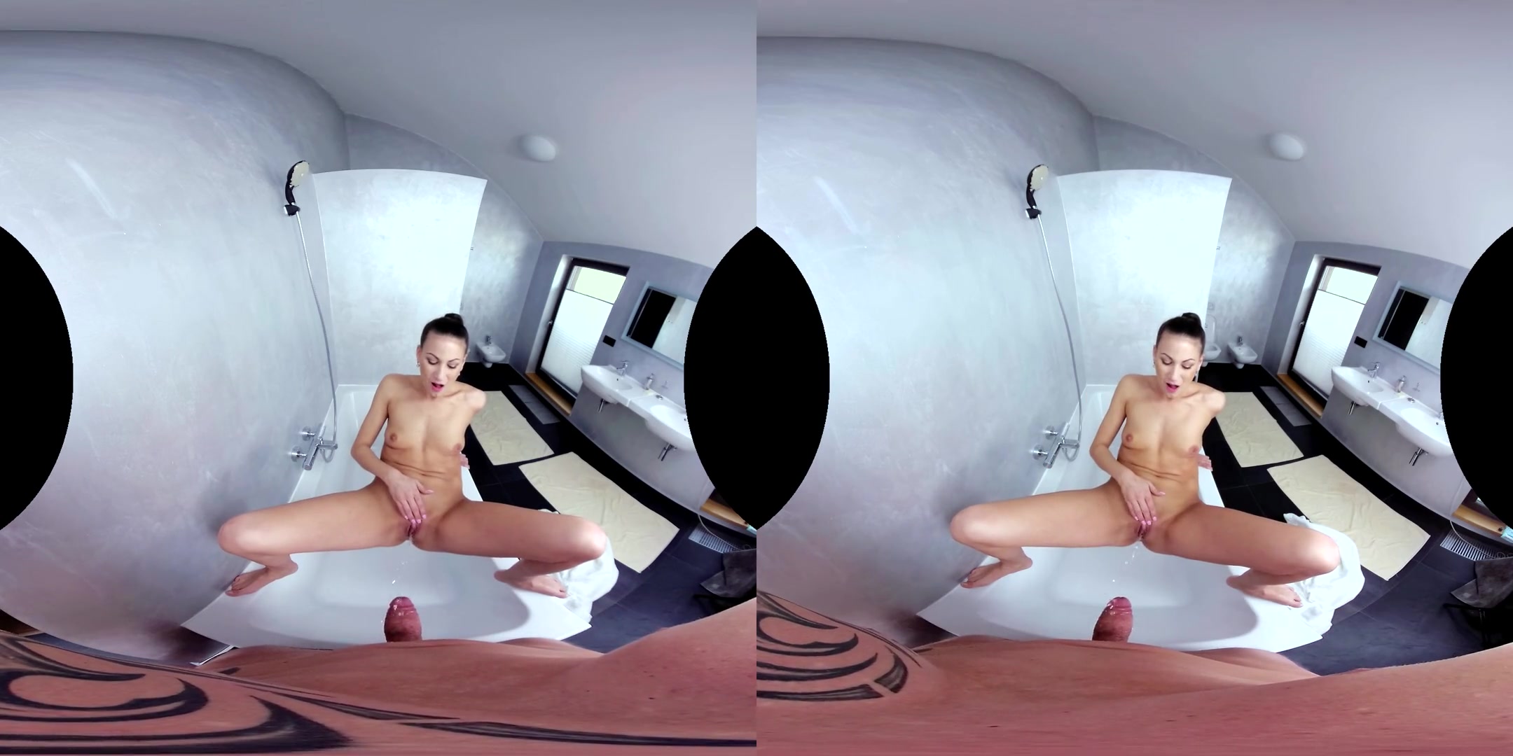 Ander Ways in Piss In Her Mouth - CzechVRFetish