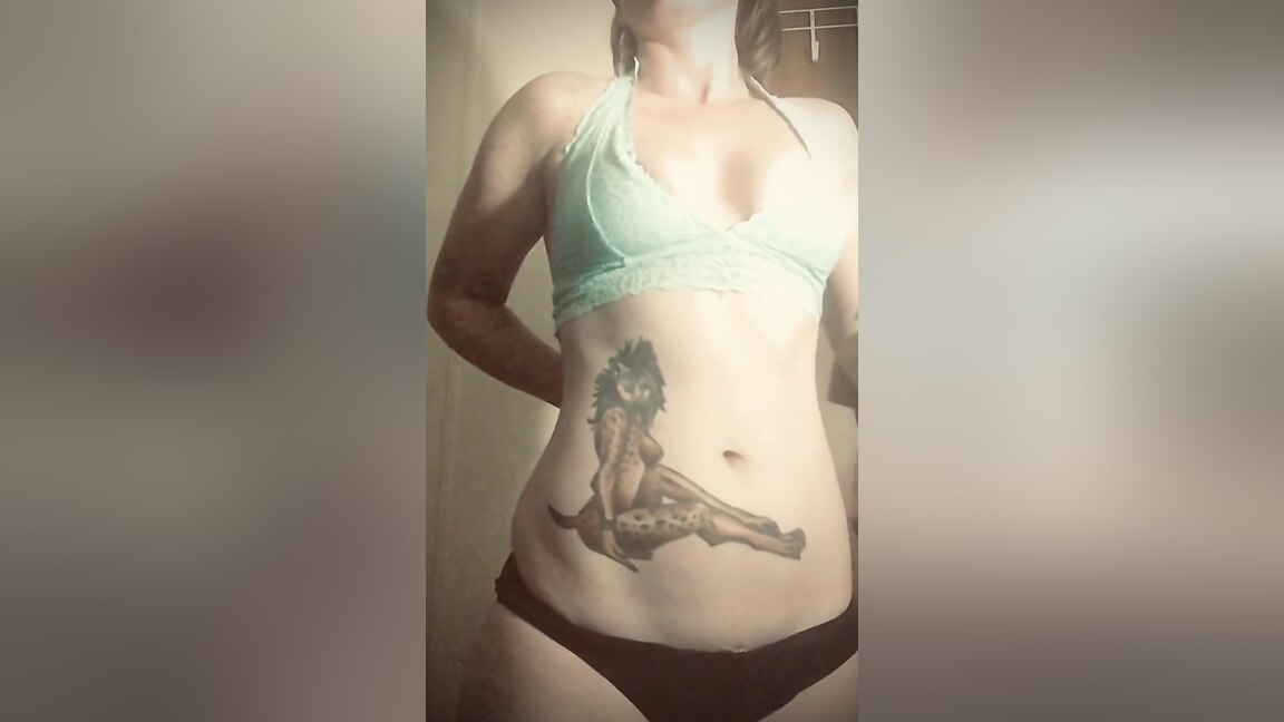 Sexy Girlfriend Striptease - Ladythetramp
