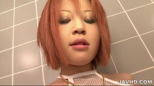 爆乳ギャルＳＡＲＡのバスルームオナニー