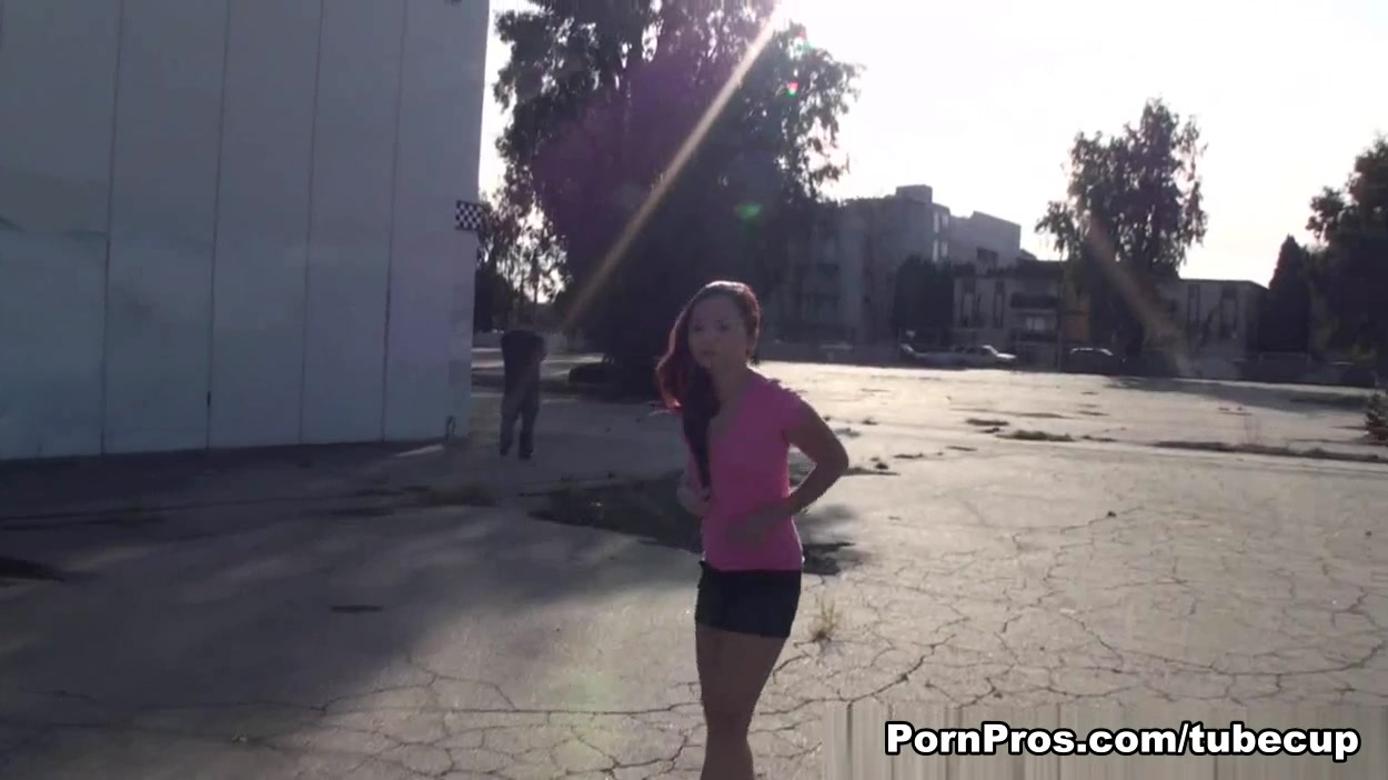 Bangkok Brawd Gets Dirty In The Streets - PornPros