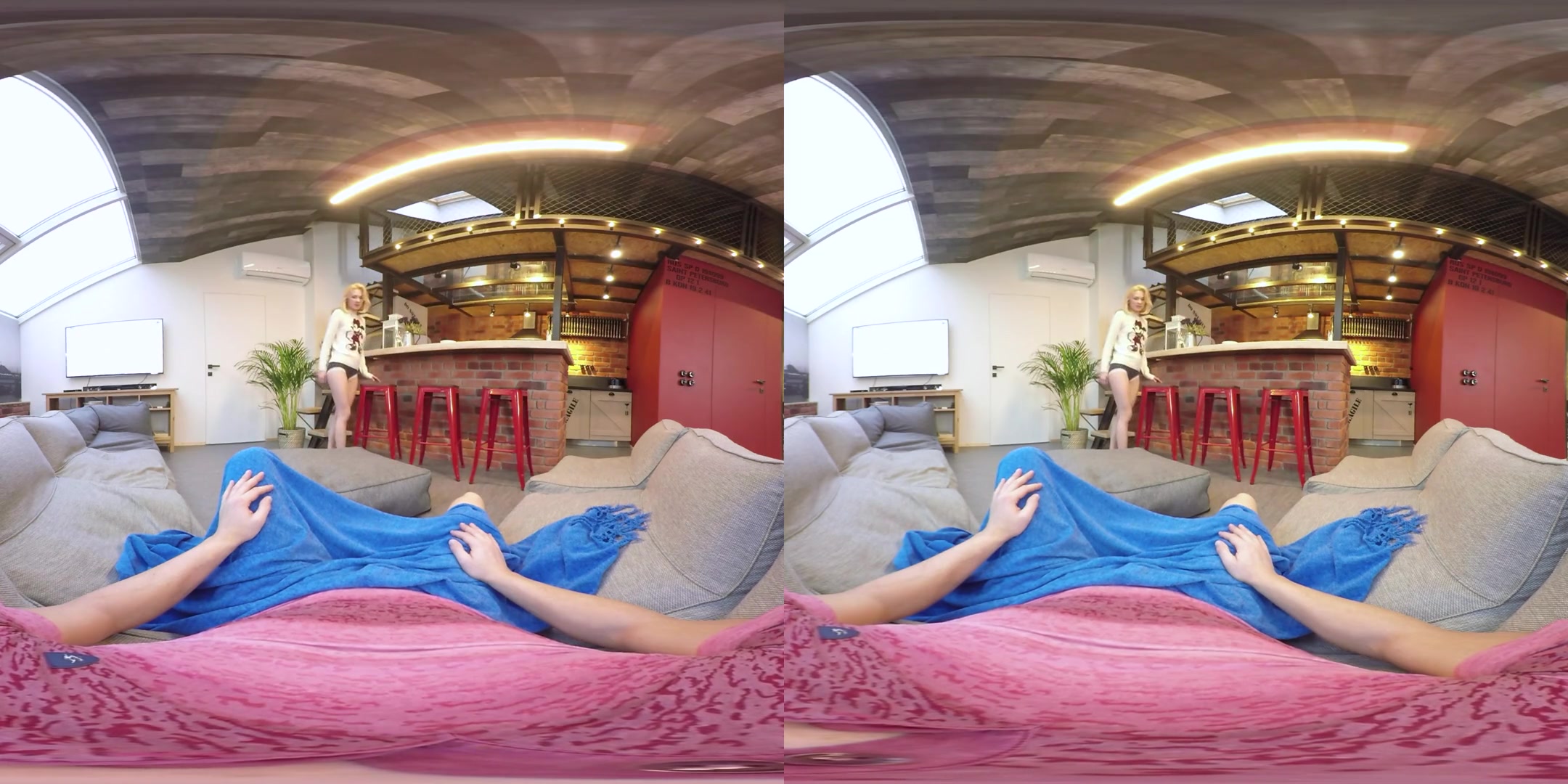 Via Lasciva in Naked Blondie Satisfies Desires - TmwVRNet