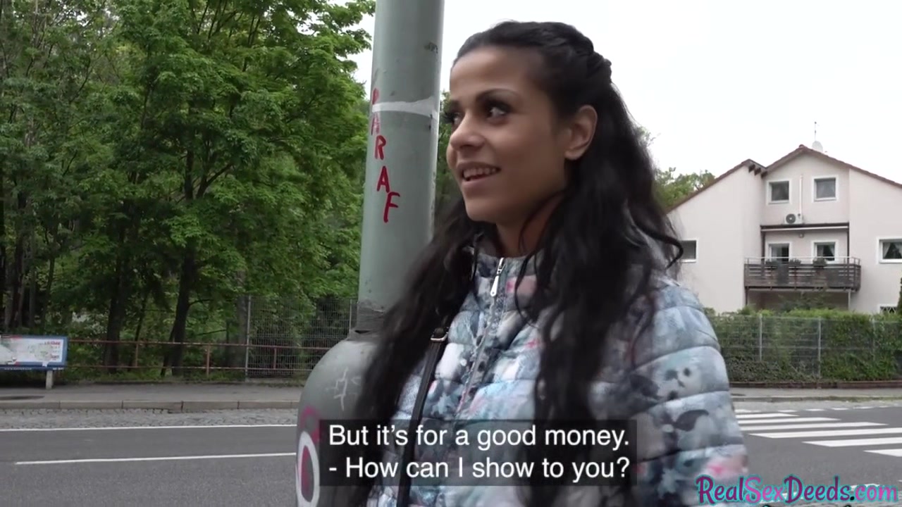 Babe4cash accepts POV outdoor public fuck after casting