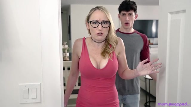 Your Son Glued His Hand To His Dick - S1:E9 - Momlover