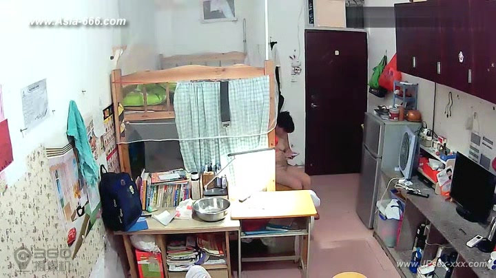 Hackers use the camera to remote monitoring of a lover's home life.226
