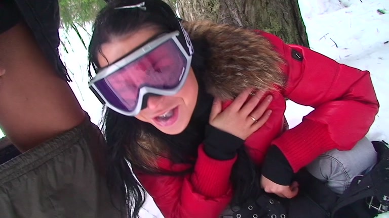 Pair tries outlandish blow job outdoors