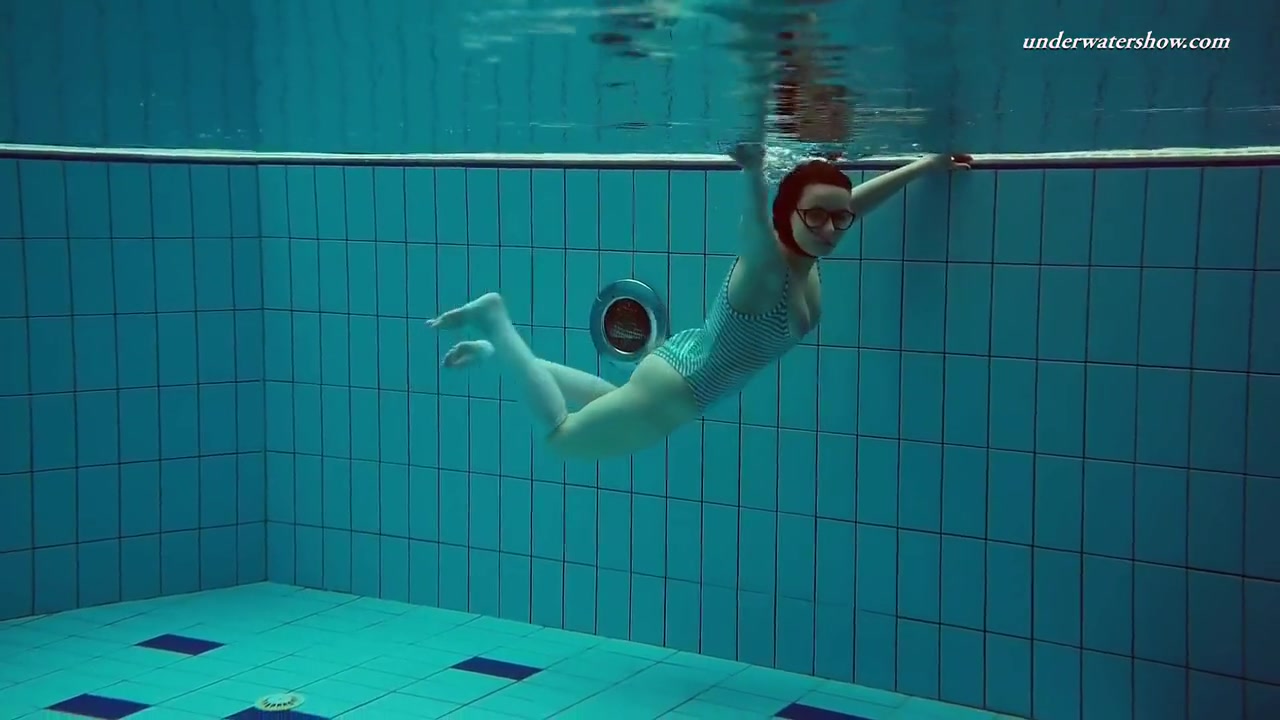 Biggest Floating Tits Of Dashka Underwater