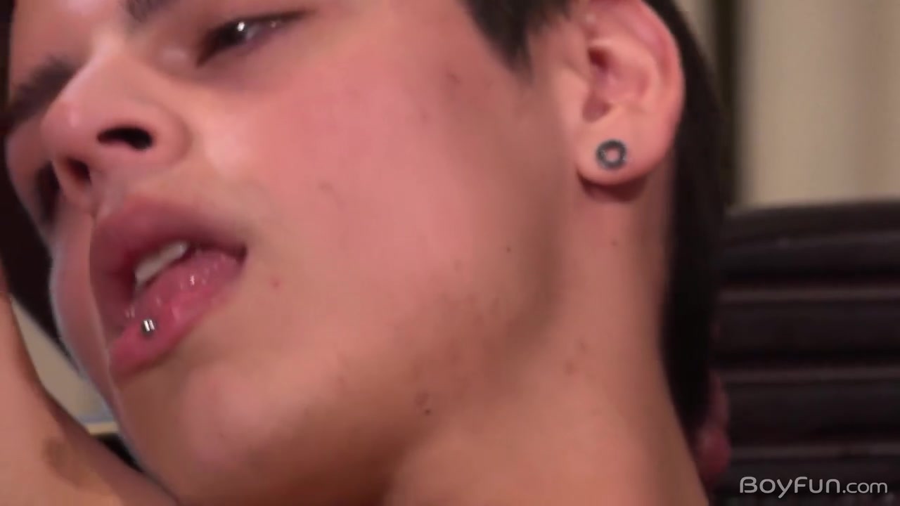 Latino Derek In The Underwear Cumshot Indoor