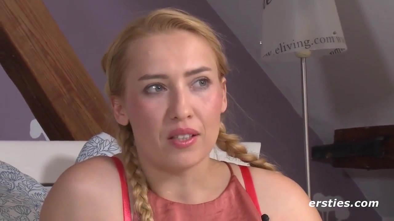 Deutsche Blondine Vergnugt Sich Mit Vibrator