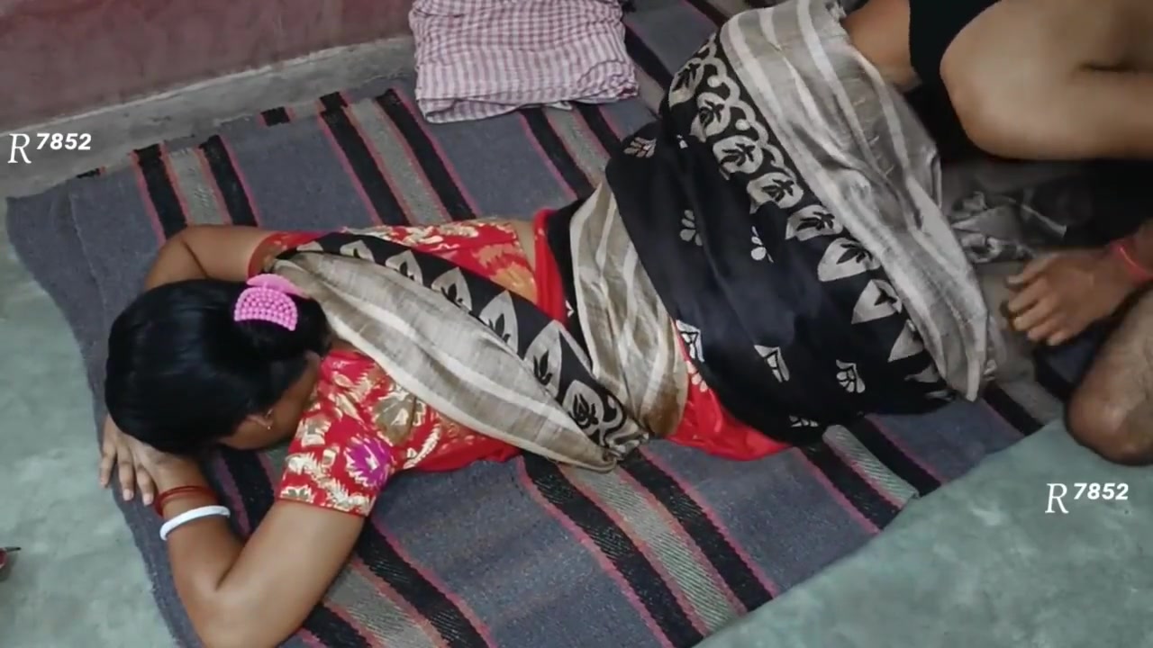 देवर ने भाभी को उसी के घर में चोदा जब भाभी ने उसे अपनी टीवी ठीक करने को अपने घर
