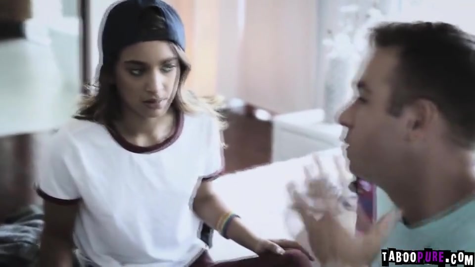 Uma Jolie And Pure Taboo - Chads One-eyed Snake In Stepsis Umas Cunt