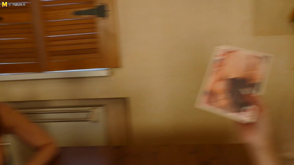 Four Naughty Housewives Get Into A Very Naughty Game Of Pussylicking - MatureNL