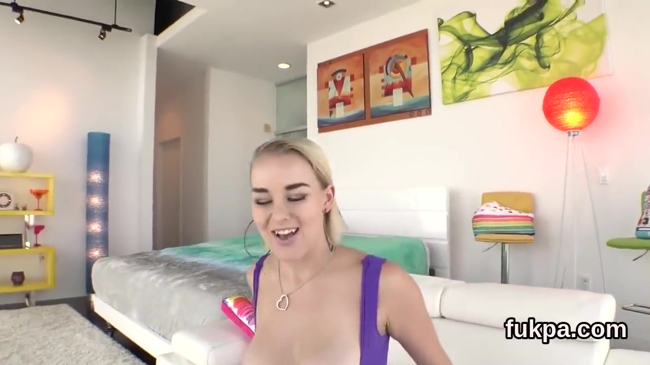 Adorable Bombshell Big Booty And Gets Anal Na