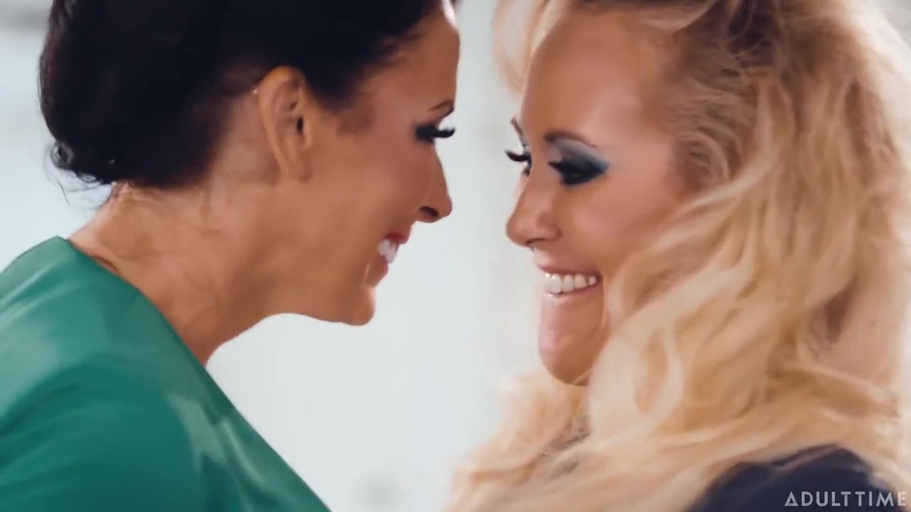 Reagan Foxx And Brandi Love In Pussy Licking With And