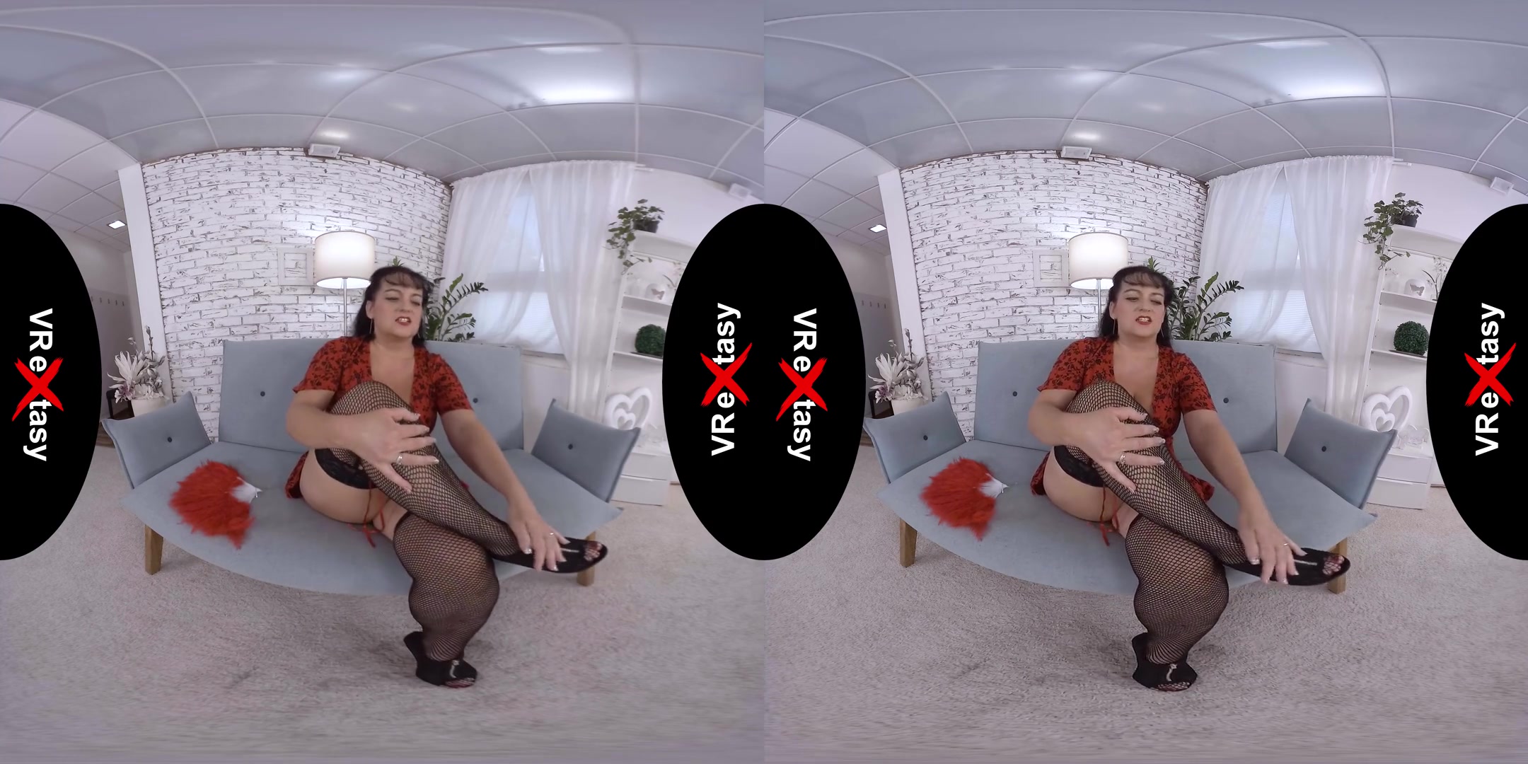 Patricia - Mature in Fishnets - Nylons High Heels Granny Fingering