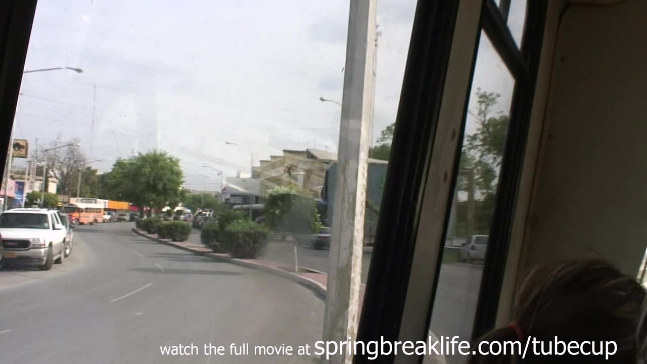 SpringBreakLife Video: Flashing At The Mexican Border