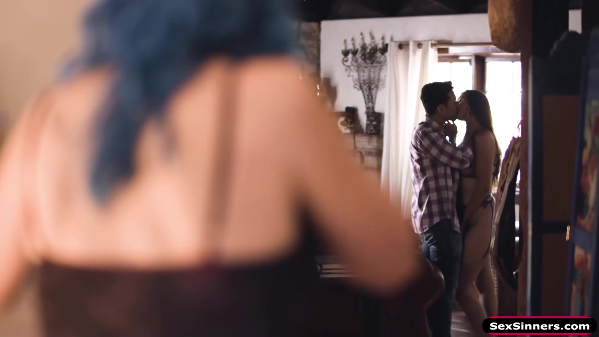Guy cheats with busty babe n bangs her when wife comes home