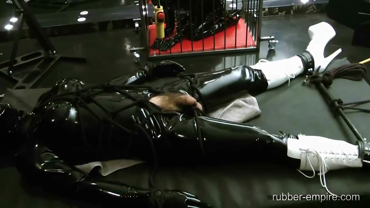 Lady Estelle & Sklave in Deviant: Chapter One - KINK