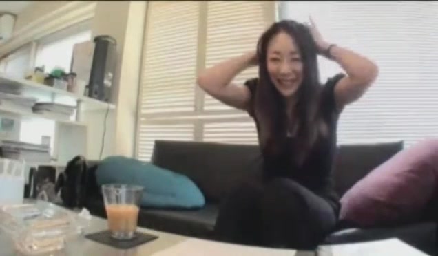 05914,A woman panting in full lewdness