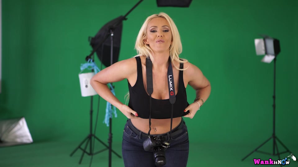 Lucy Zara - XXX Rated Shoot - Sexy Videos - WankitNow
