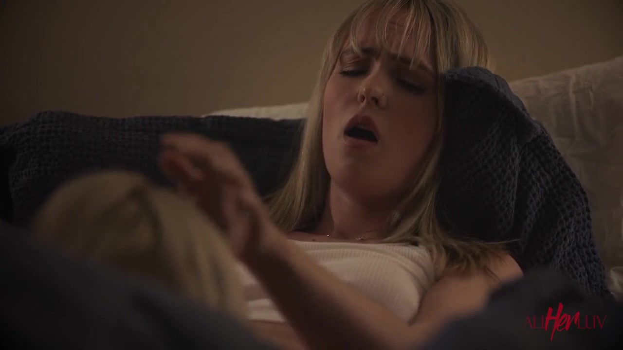 Starstruck - Maya Woulfe Lilly Bell