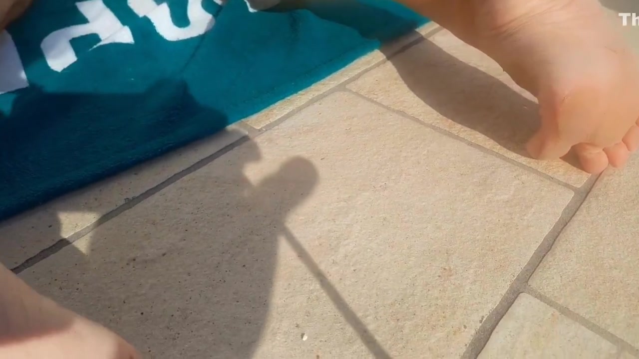 Selenas Beautiful Body And Feet Worship