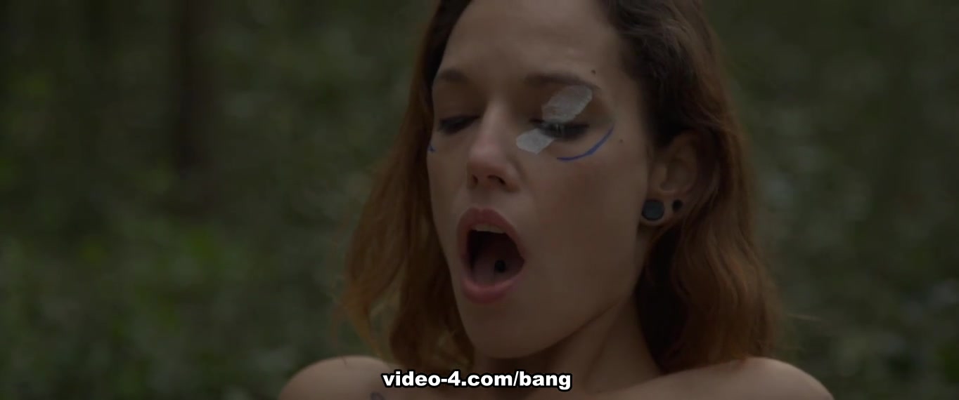 Silvia rubi hikes into the woods to fuck her beau in nature - BANG