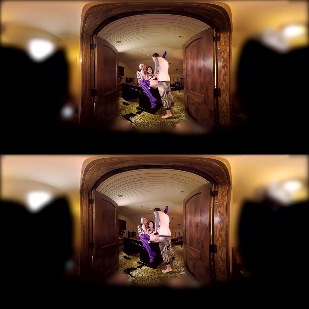 Leigh Raven & Selena Serpentina in The Prisoner: 2 - BurningAngelVR