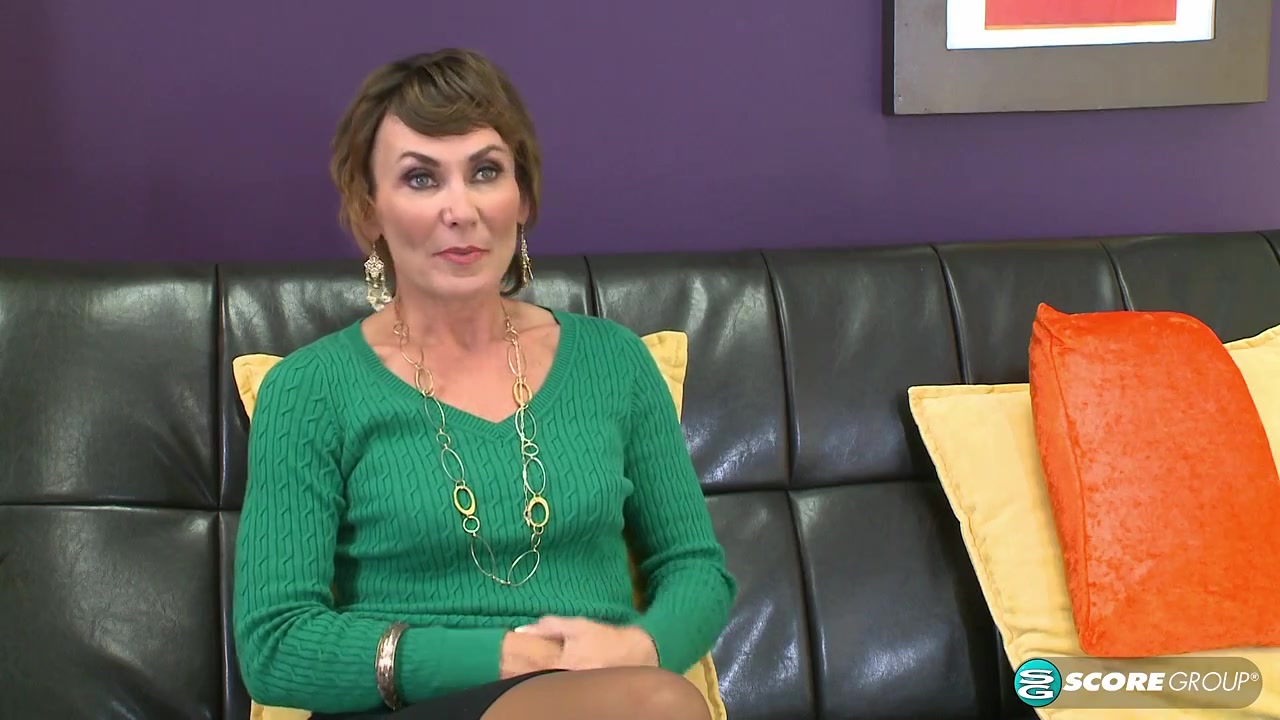 Lillian's First Fuck - 50PlusMilfs
