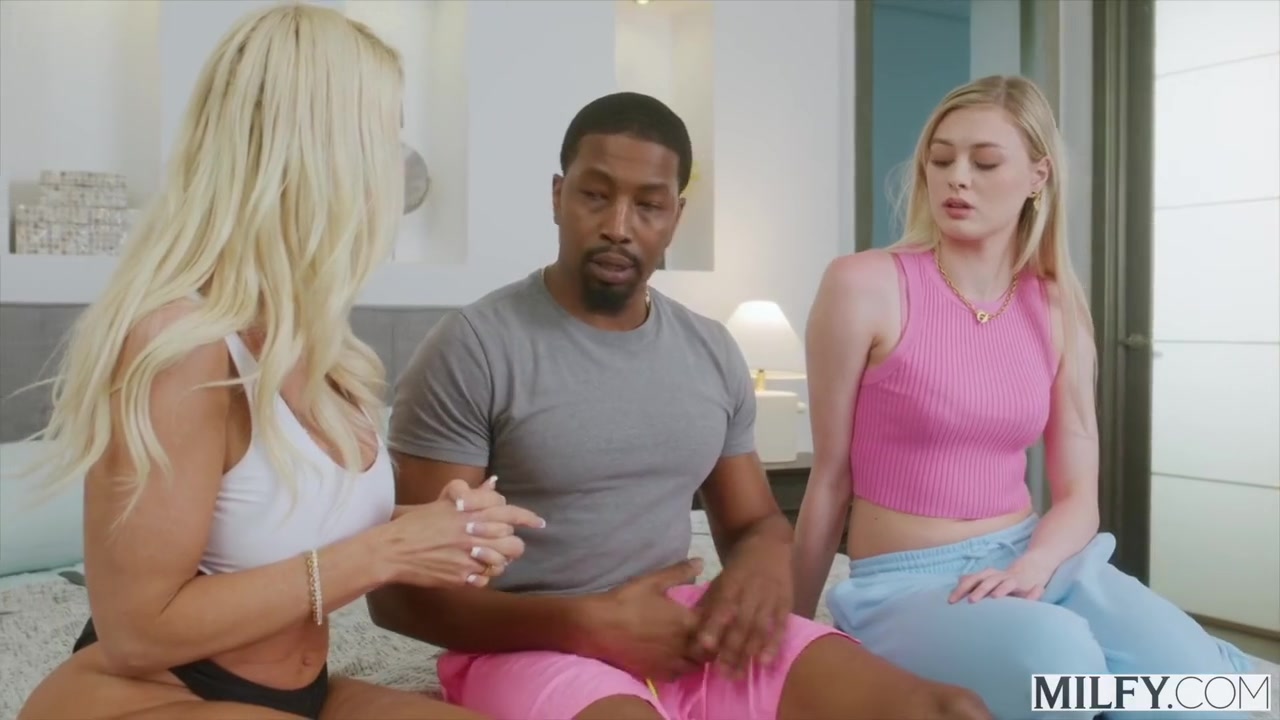 Amber Moore, Isiah Maxwell And Brittany Andrews In Teacher Devours Her Students 18+ Bbc In Hot Threesome