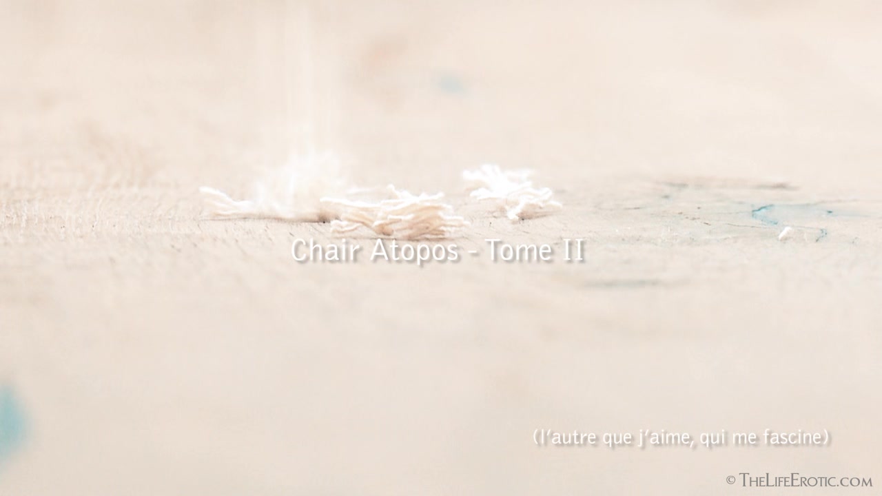 Chair Atopos - Tracy Lindsay - TheLifeErotic