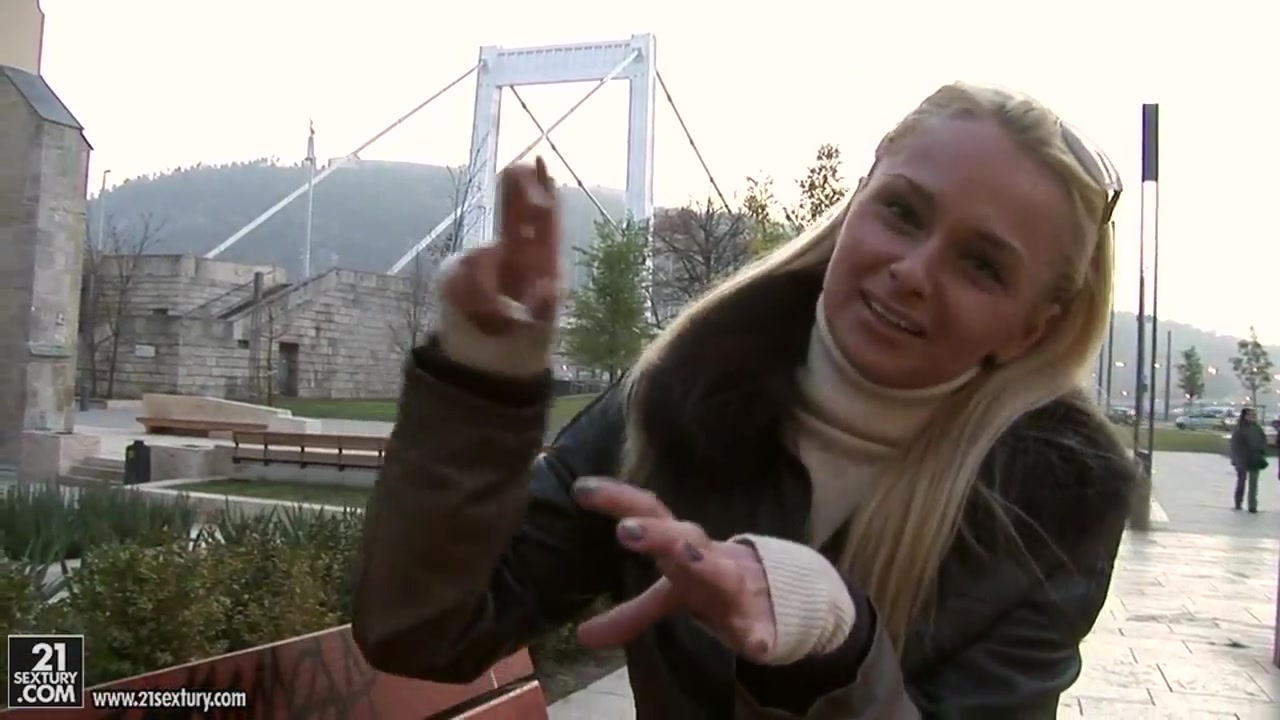 Ivana Sugar poses and demonstrates her secrets in public places