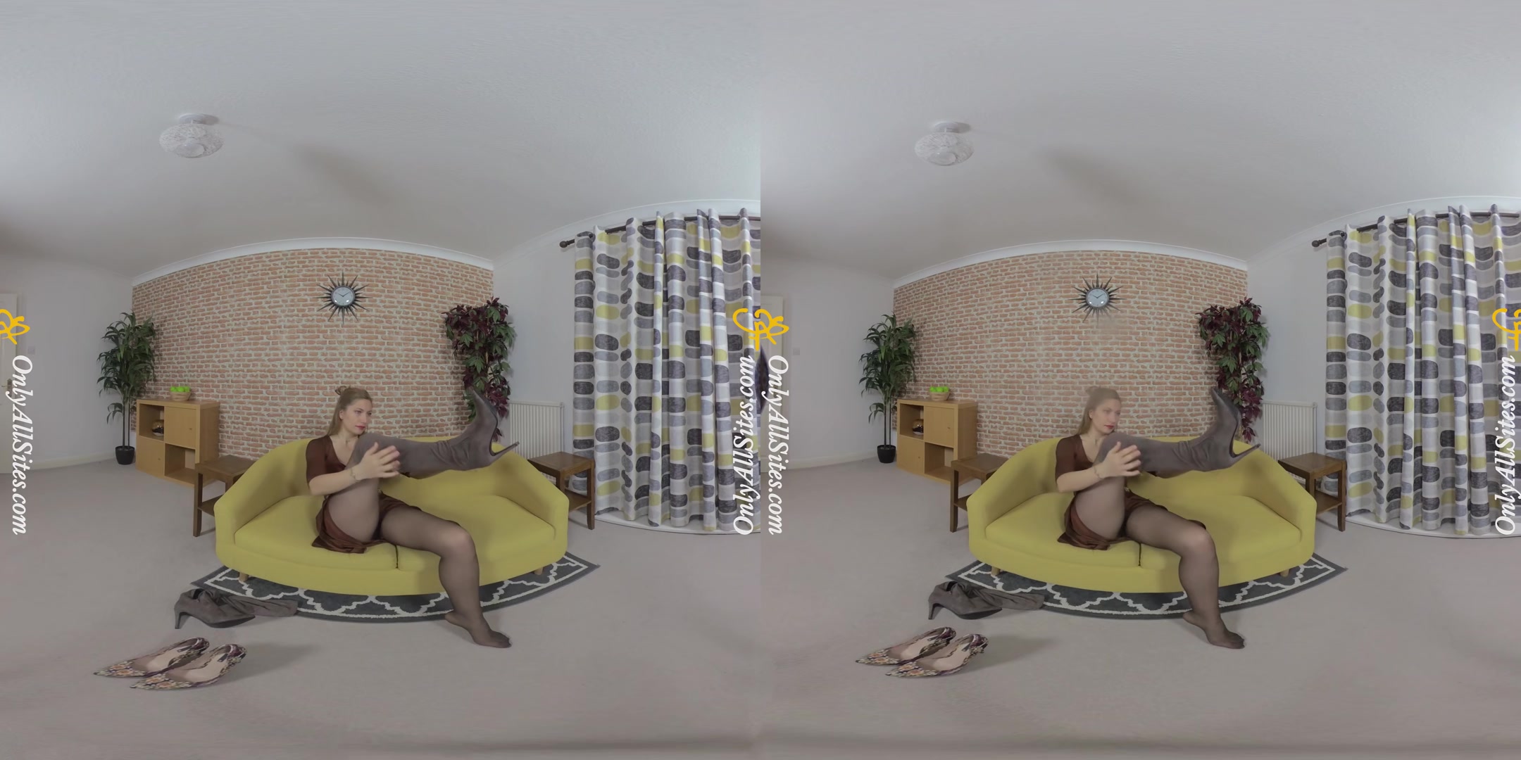 Stephanie Bonham Carter - Sexy Pantyhose - OnlyTease